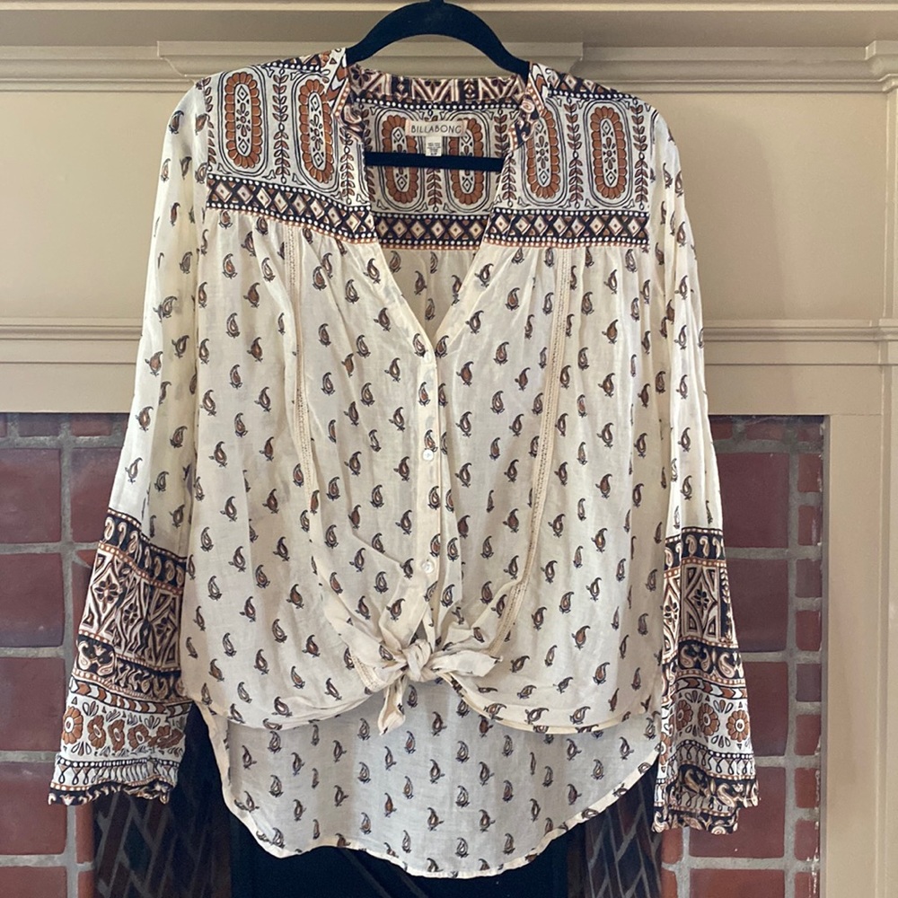 Billabong scarf tie shirt